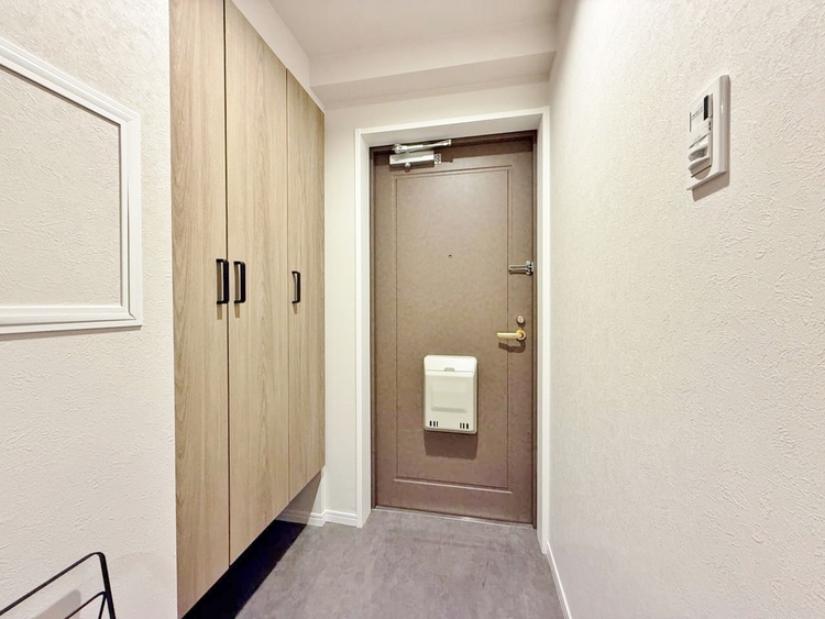 玄関 シューズボックスを完備した玄関です。