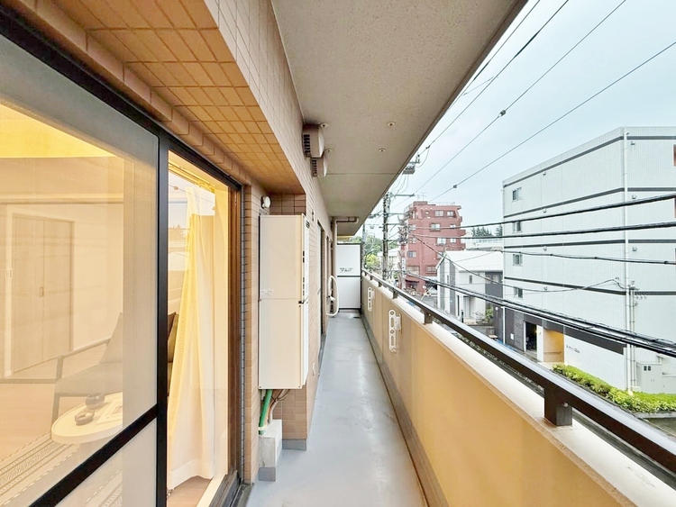 バルコニー 暮らしの中で、光と風を演出してくれるバルコニー。