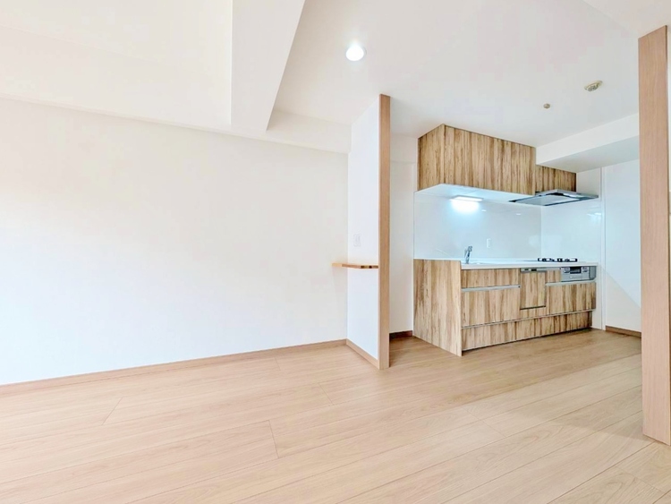 居間 快適に過ごす毎日を求めて、暮らしの中でご自身の「マイホーム」に創り上げてください。