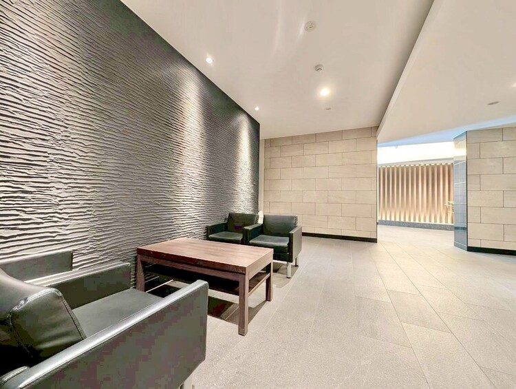 エントランス エントランス内部は、管理が行き届き清潔な共有スペースとなっています。