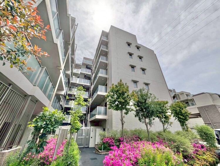 外観 現地に足をお運びいただいた際には、周辺散策などをお勧めいたします。