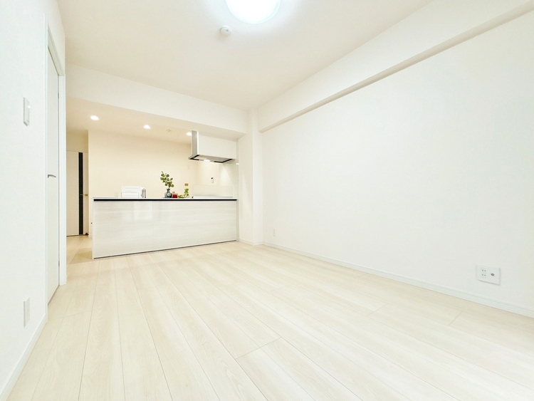 居間 快適に過ごす毎日を求めて、暮らしの中でご自身の「マイホーム」に創り上げてください。