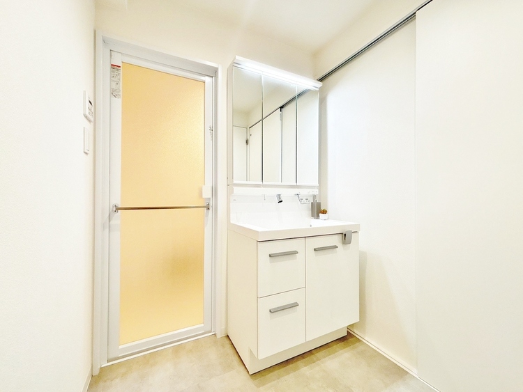 洗面 清潔感と心地よさを重視した、上質感漂うパウダールーム。