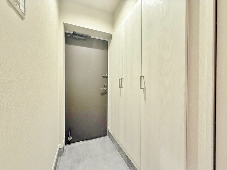 玄関 シューズボックスを完備した玄関です。