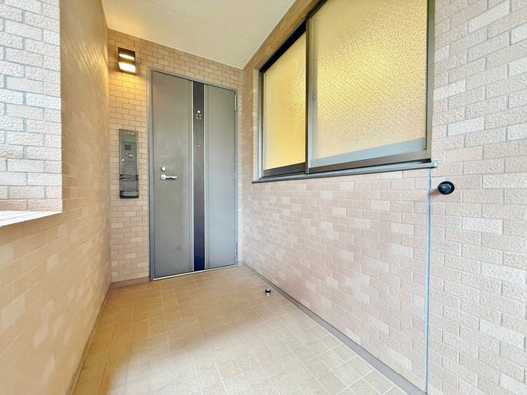 玄関 玄関を開ければ、そこは安らぎのご自宅。