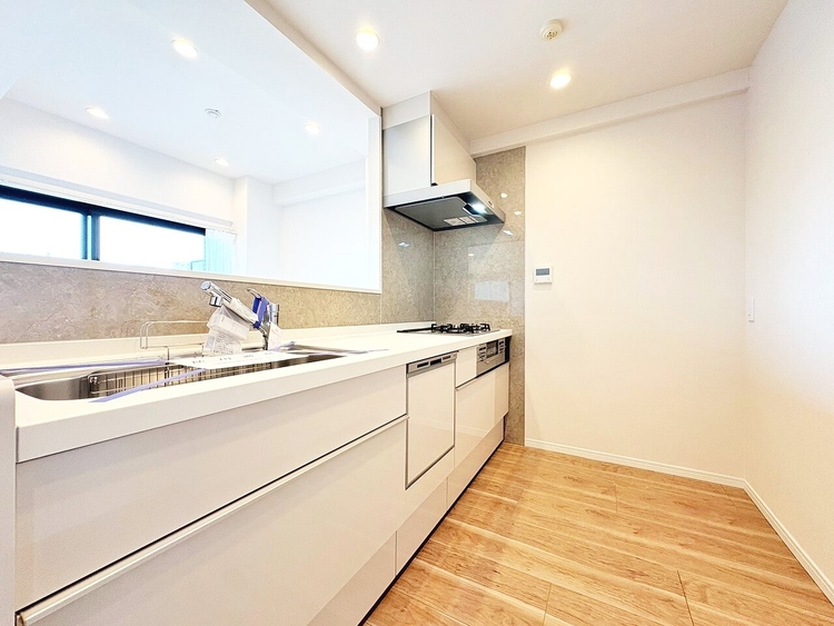 キッチン 洗練されたスタイリッシュなデザイン性と使いやすさを備えた仕様。