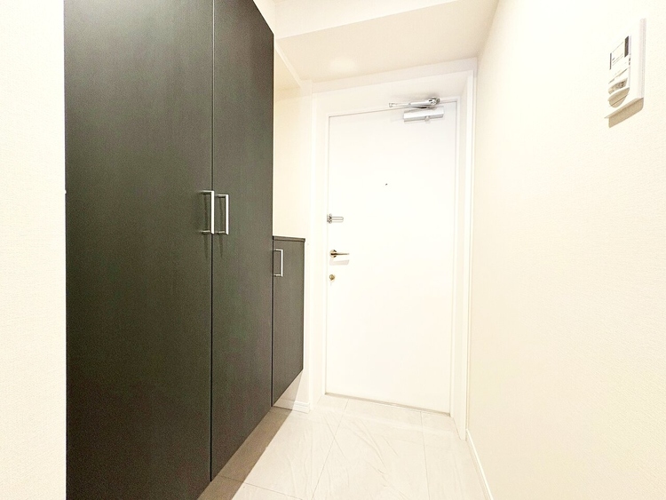 玄関 シューズボックスを完備した玄関です。