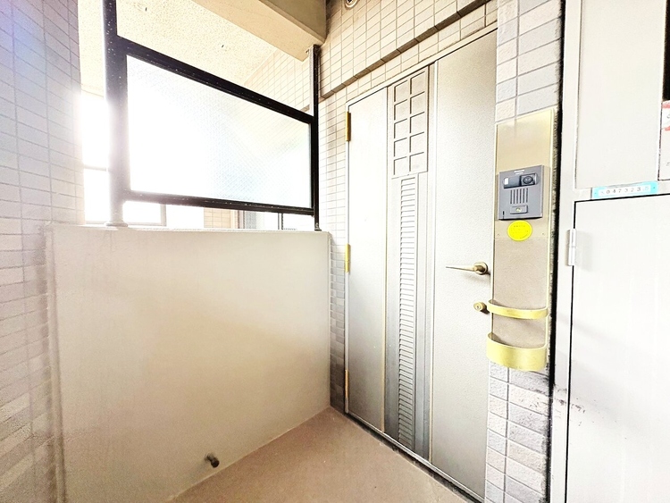 玄関 玄関を開ければ、そこは安らぎのご自宅。