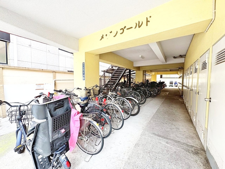 エントランス エントランスは、毎日の行き帰りで使う大事な空間です。