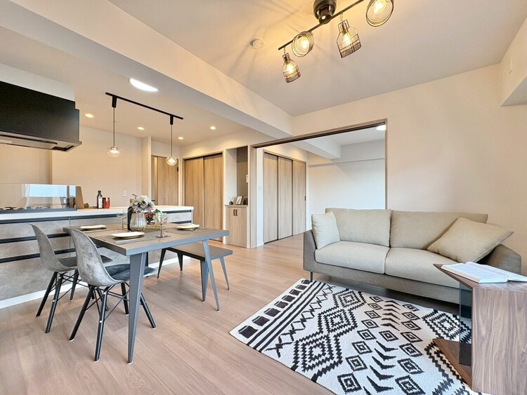 居間 過ごす時間が、たくさんの思い出として紡がれていく場所。