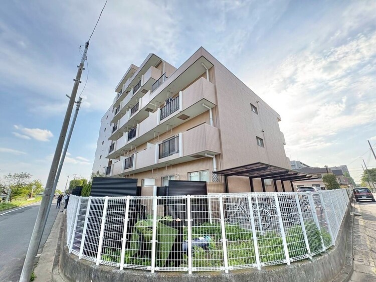 外観 資料には掲載していない情報が、現地にはたくさんあります。是非一度、現地をご確認ください。