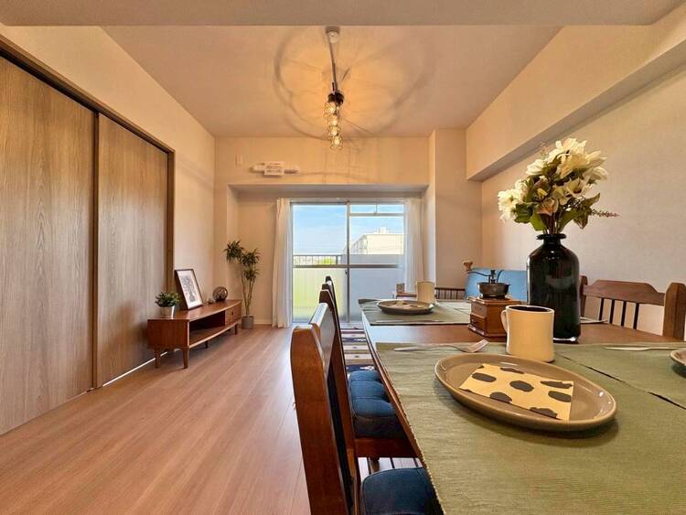 居間 豊かな居住性と、安心感を満たすクオリティが見事に調和した住空間。