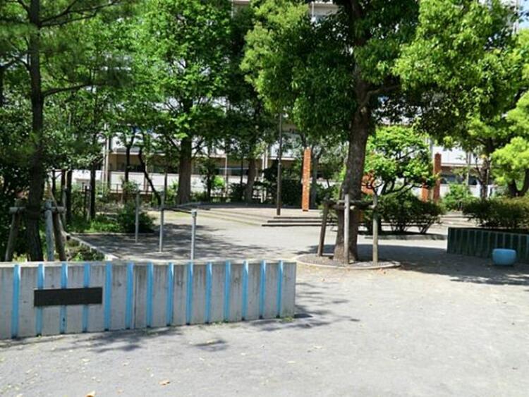周辺 下丸子二丁目公園　330ｍ