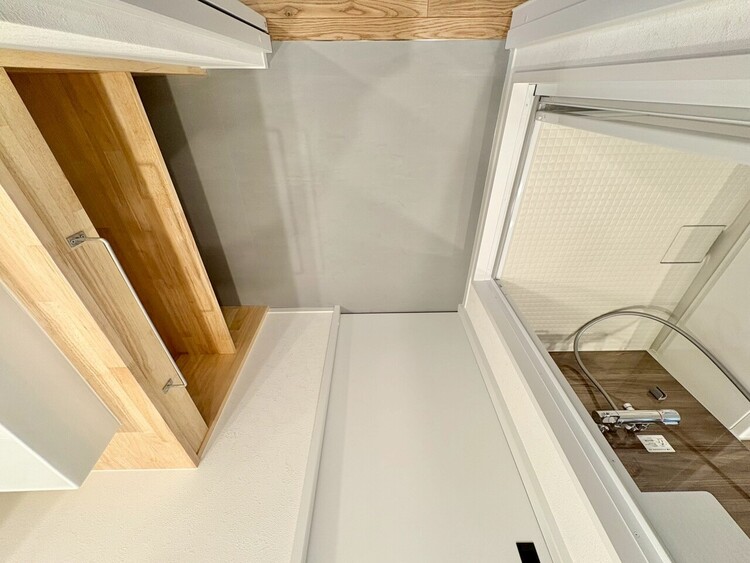 その他 十分な広さの脱衣所。