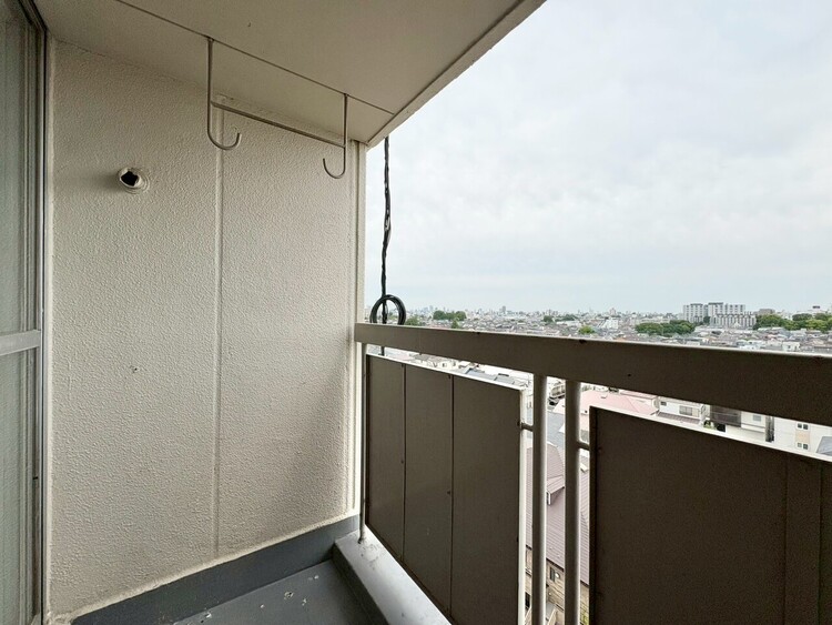 その他 朝の澄んだ空気や、夕方に吹く清々しい風を感じられるバルコニー。