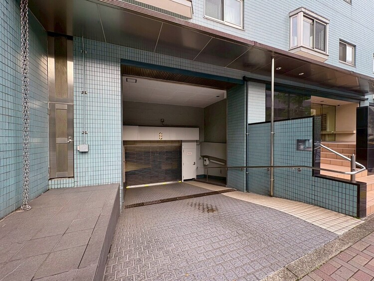 その他 駐車スペースが嬉しいですね。※空き状況は都度ご確認下さい。