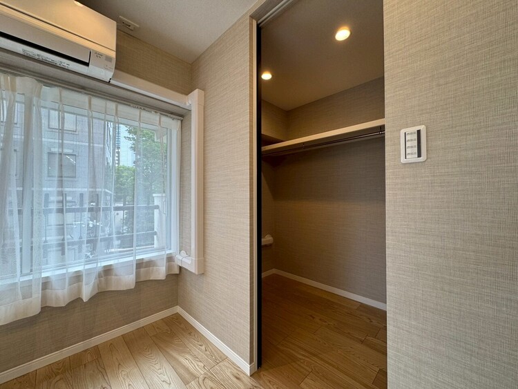 その他 収納スペースが付いていて、お部屋を広く使っていただけます。