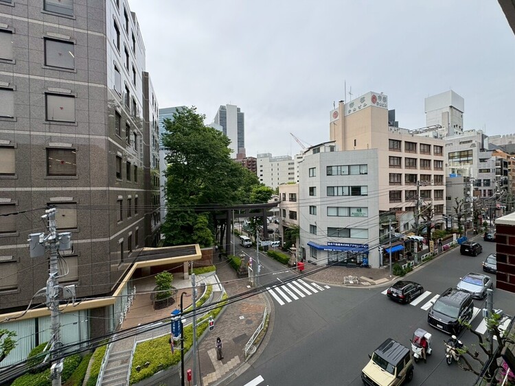 その他 眺望や窓からの景色が良いと、家で過ごす時間も快適です。