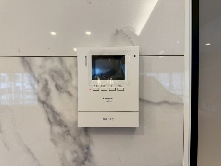 その他 誰が来てもわかる様にモニター付きインターホンを設置。