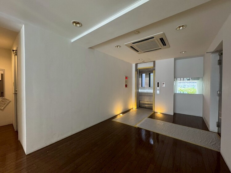 その他 館内は静寂な中が保たれており、管理が行き届いている印象を受けました。