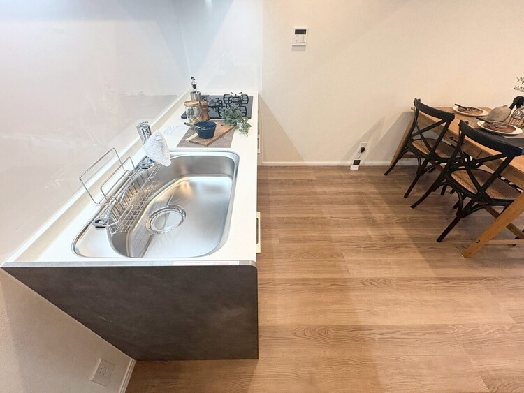 その他 開放感のあるキッチンスペース。調理をしながら、会話も弾みそうですね。