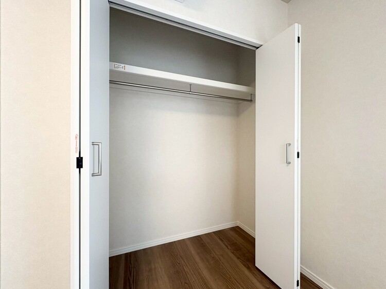 その他 収納スペースが付いていて、お部屋を広く使っていただけます。