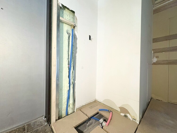 その他 清潔感を感じられる洗面化粧台。