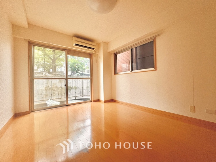 内装 感性を育むプライベートルームはシンプルでスマートな空間。好みの空間で読書をしたり、音楽を聞いたりと一人の時間も充実したものにできます