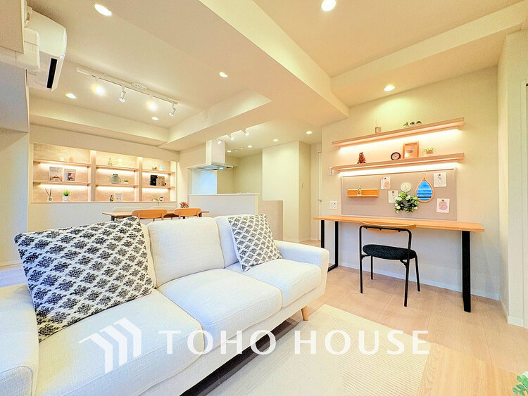 内装 1日の疲れを癒し、心地よく寛げるようゆったりとした広さをしています