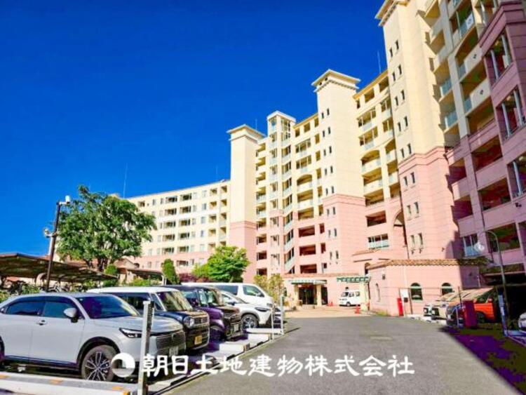 外観 家族や友人との時間など、１番多くの時間を過ごす空間だからこそ落ち着いた空間になります。