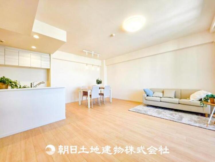 居間 【リビング】何気なく過ぎる時でさえも上質なひと時となる快適な空間を目指しております。