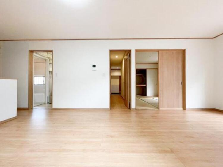 居間 内見予約承り中です。お気軽にお問合せください。