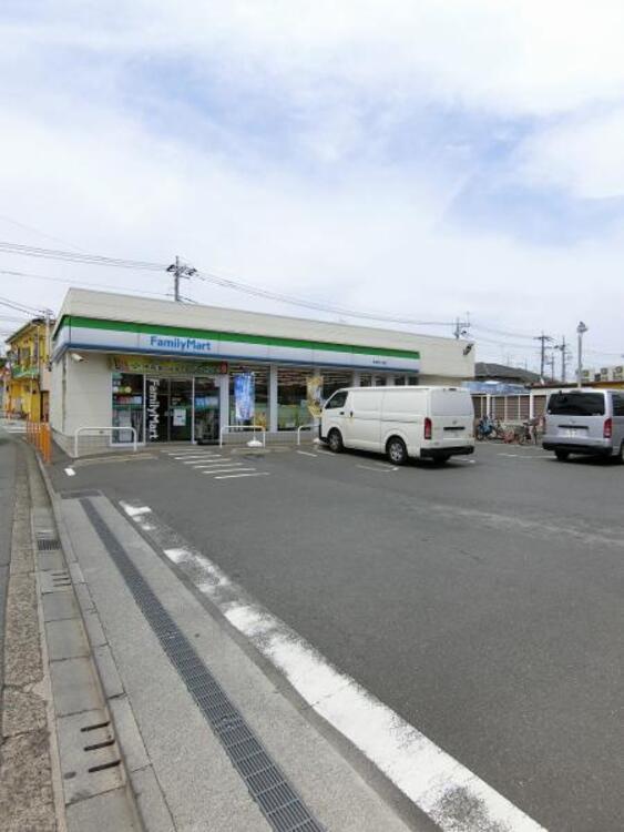 周辺 ファミリーマート町田高ヶ坂店まで約544ｍ