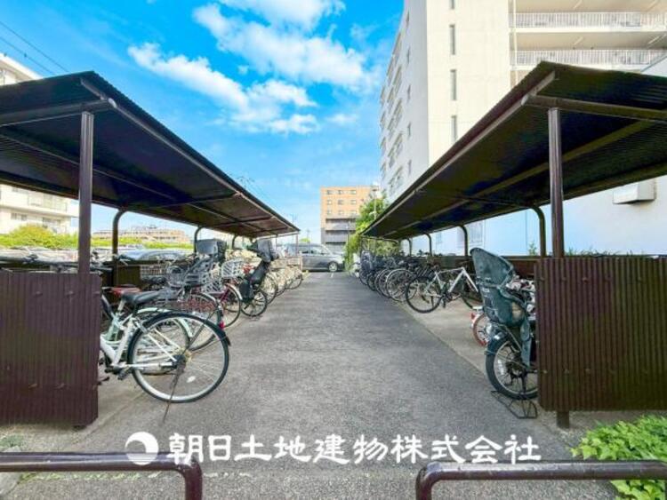 その他 【駐輪場】 敷地内駐輪スペース。日々の暮らしにも大切なスペースです。