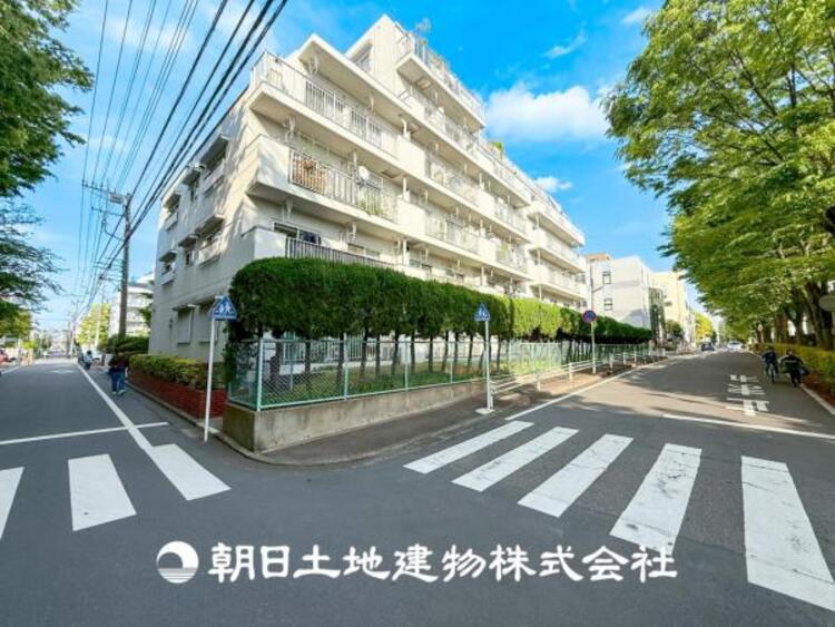 外観 【外観写真】目の前に手を伸ばせば、触ることが出来そうな環境が、そのままインテリアになったような印象です。