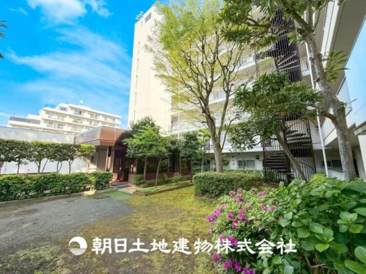 外観 【外観写真】温かい太陽を感じる事ができるのは、目の前に遮るものが無いから。彼方に広がる風景が絵画のように広がります。