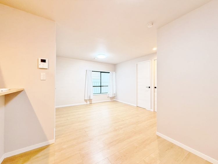 居間 居心地の良い空気感は、暮らしのステージを彩り、心からのやすらぎと満足感を与えてくれます。