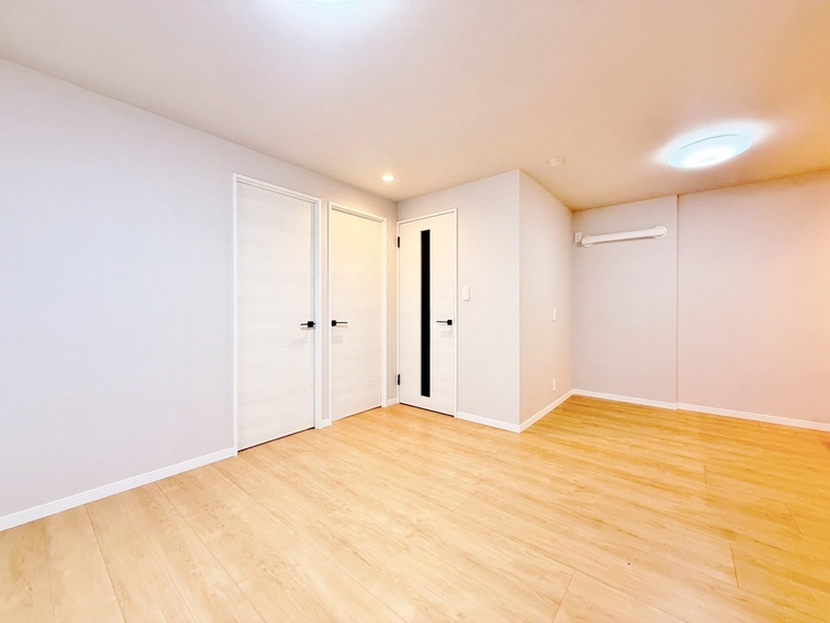 居間 快適に過ごす毎日を求めて、暮らしの中でご自身の「マイホーム」に創り上げてください。