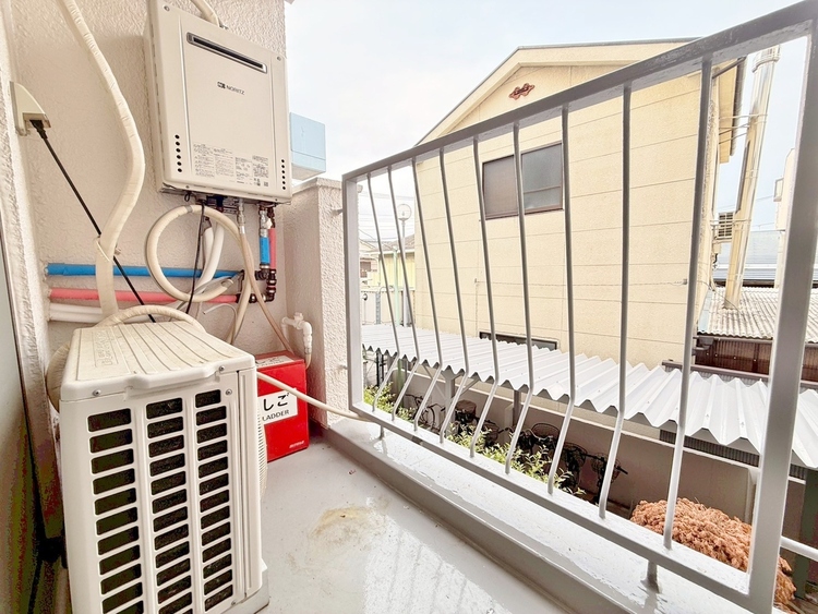 バルコニー 暮らしの中で、光と風を演出してくれるバルコニー。