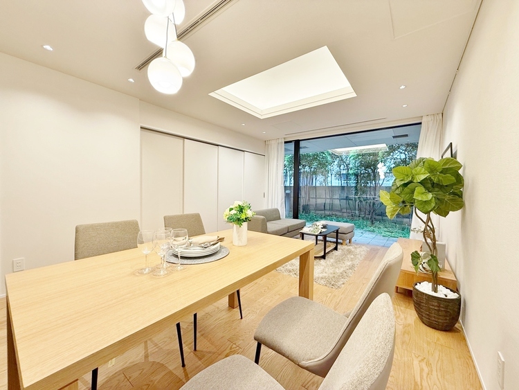 居間 過ごす時間が、たくさんの思い出として紡がれていく場所。