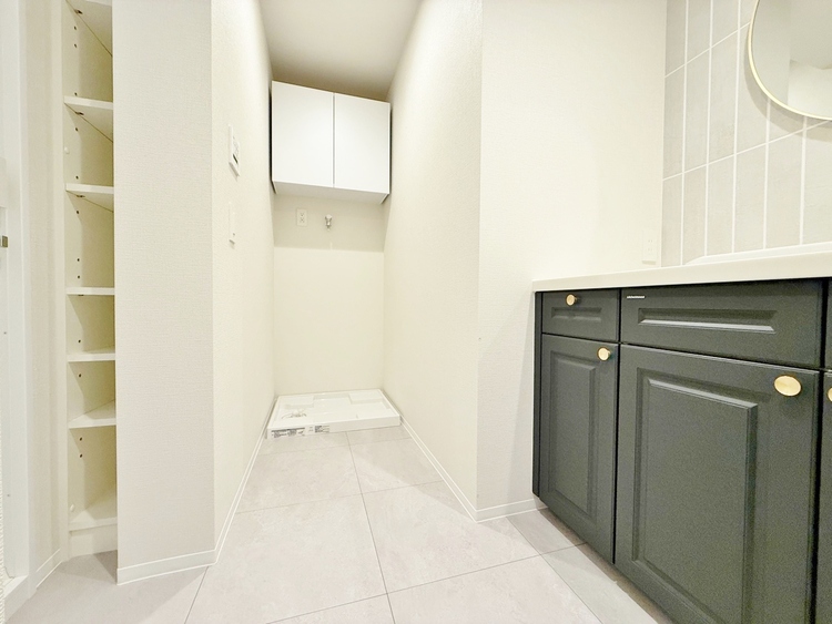 洗面 清潔感と心地よさを重視した、上質感漂うパウダールーム。