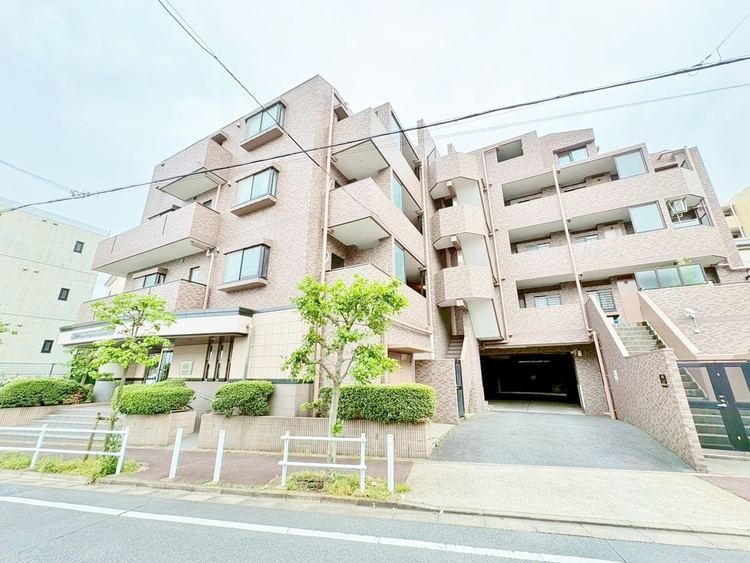 外観 現地に足をお運びいただいた際には、周辺散策などをお勧めいたします。