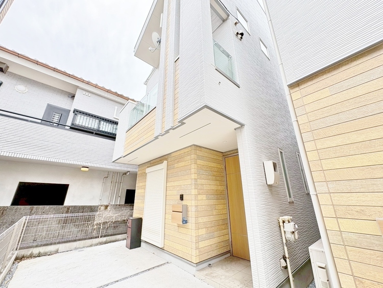 外観 資料には掲載していない情報が、現地にはたくさんあります。是非一度、現地をご確認ください。