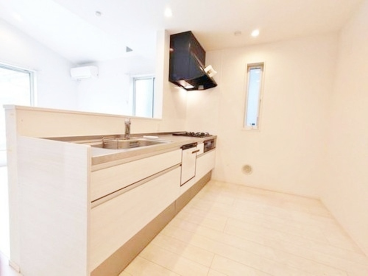 キッチン 洗練されたスタイリッシュなデザイン性と使いやすさを備えた仕様。