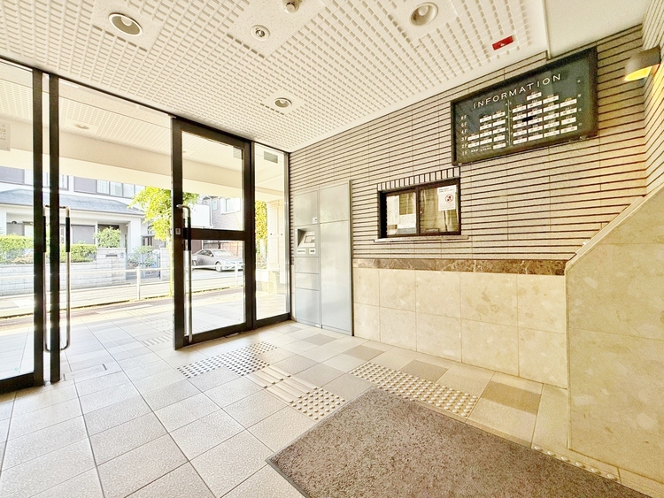 エントランス エントランスは、毎日の行き帰りで使う大事な空間です。