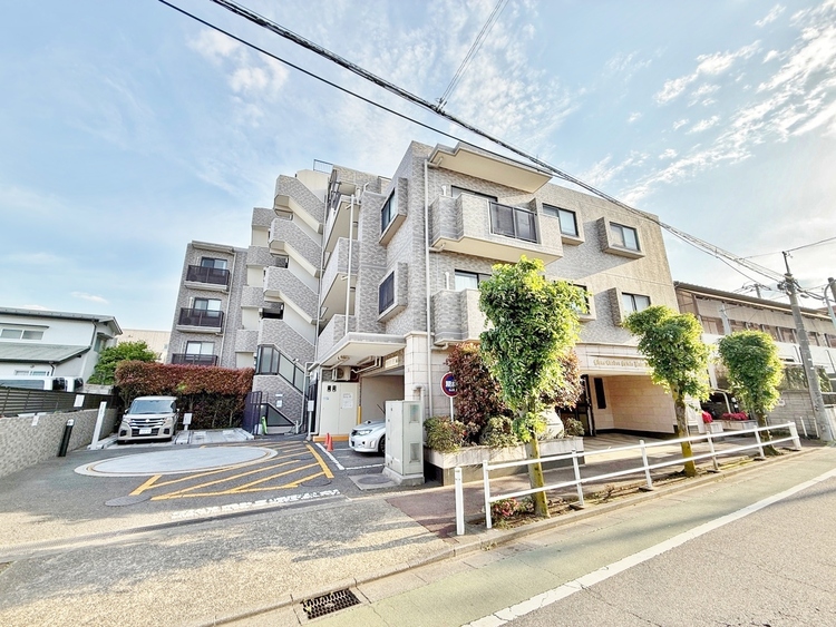 外観 ライフプランニングからローンまで、一貫してご説明させていただきます。お気軽にお問い合わせくださいませ。