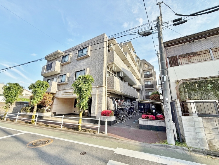 外観 現地に足をお運びいただいた際には、周辺散策などをお勧めいたします。