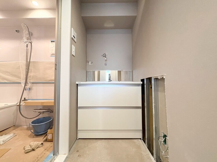 その他 清潔感を感じられる洗面化粧台。