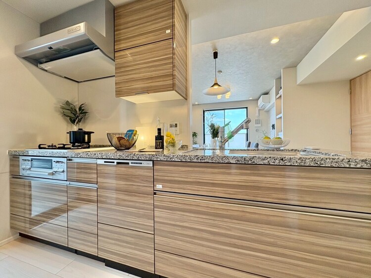 その他 開放感のあるキッチンスペース。調理をしながら、会話も弾みそうですね。