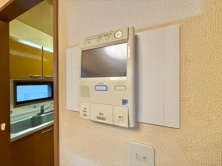 その他 誰が来てもわかる様にモニター付きインターホンを設置。